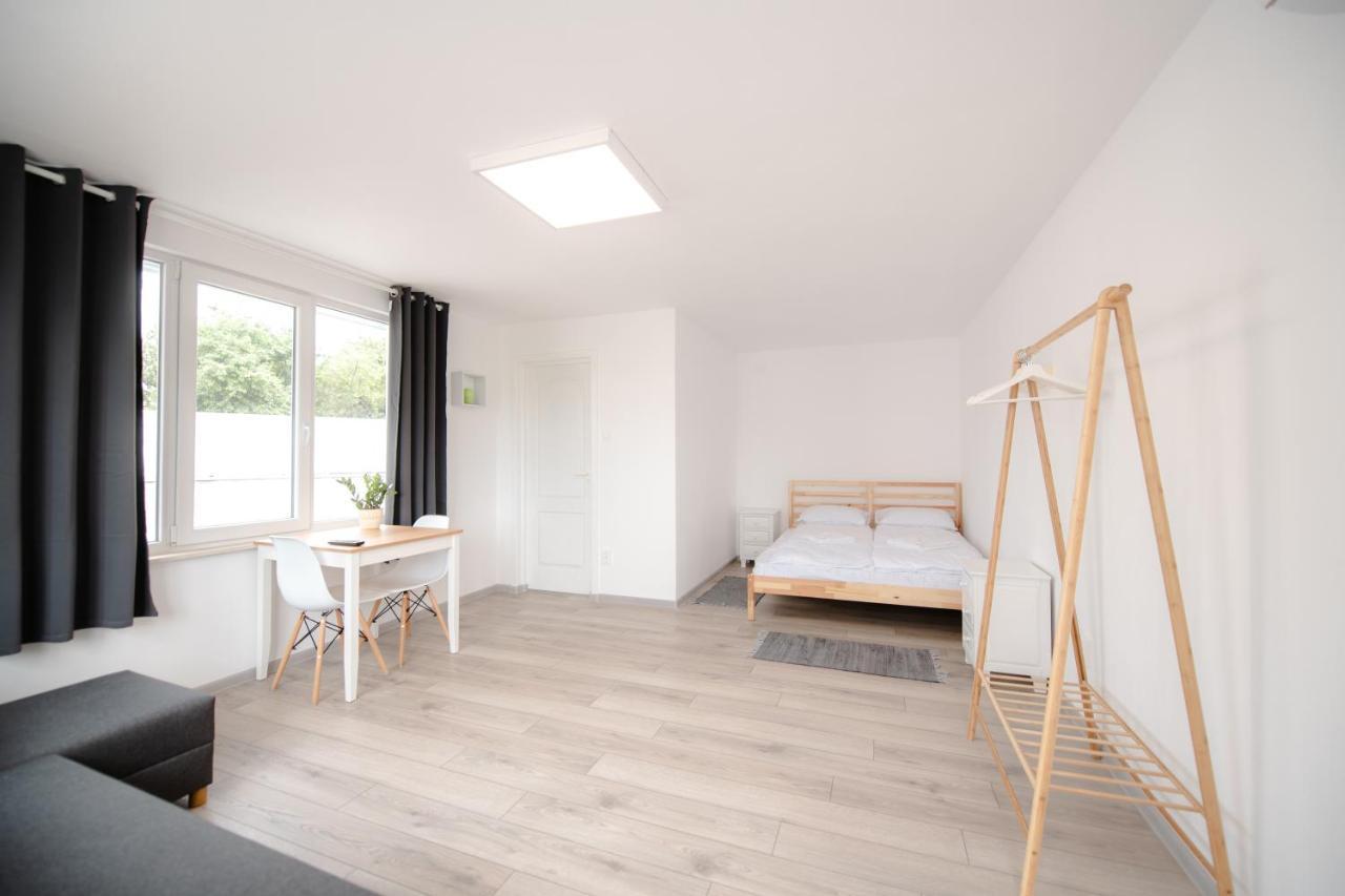 Pixel Guesthouse เตอร์กู เซกูเยสก์ ภายนอก รูปภาพ