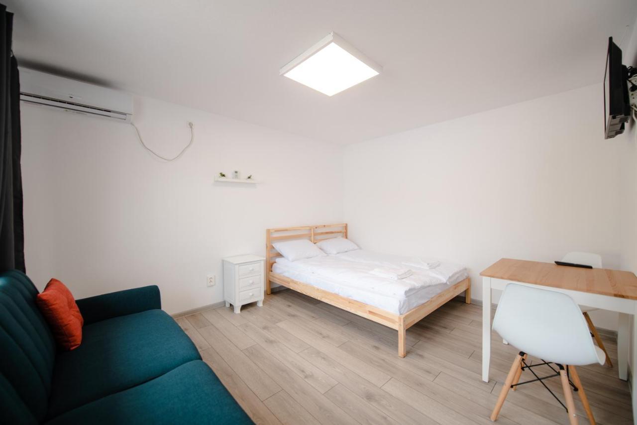 Pixel Guesthouse เตอร์กู เซกูเยสก์ ภายนอก รูปภาพ