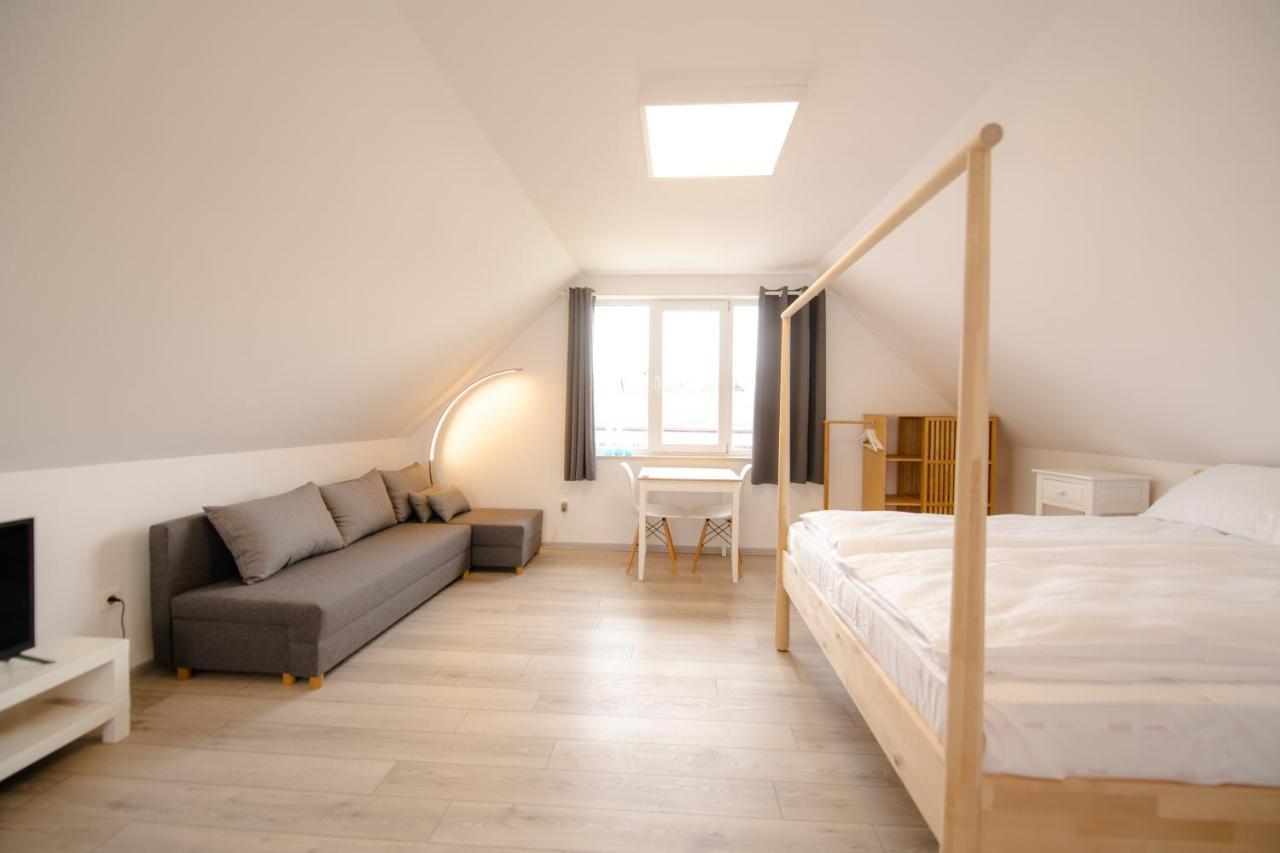 Pixel Guesthouse เตอร์กู เซกูเยสก์ ภายนอก รูปภาพ