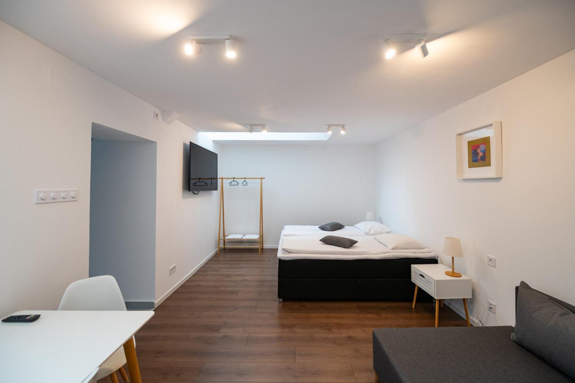 Pixel Guesthouse เตอร์กู เซกูเยสก์ ภายนอก รูปภาพ